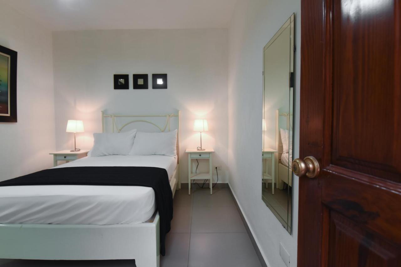 Ph 19 Guesthouse Hotel In Gazcue Santo Domingo Zimmer foto