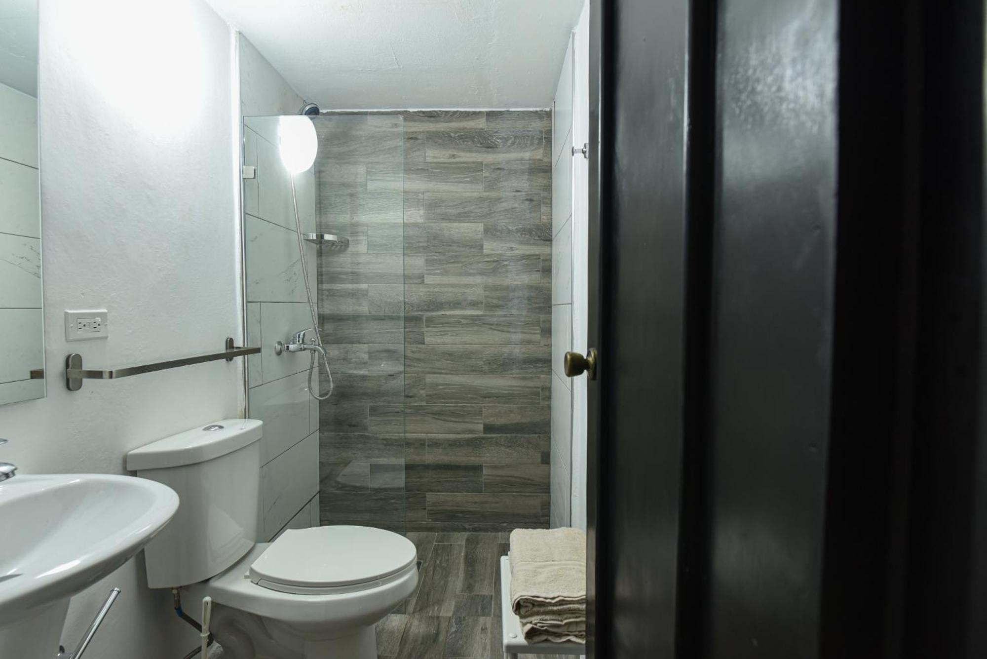 Ph 19 Guesthouse Hotel In Gazcue Santo Domingo Zimmer foto