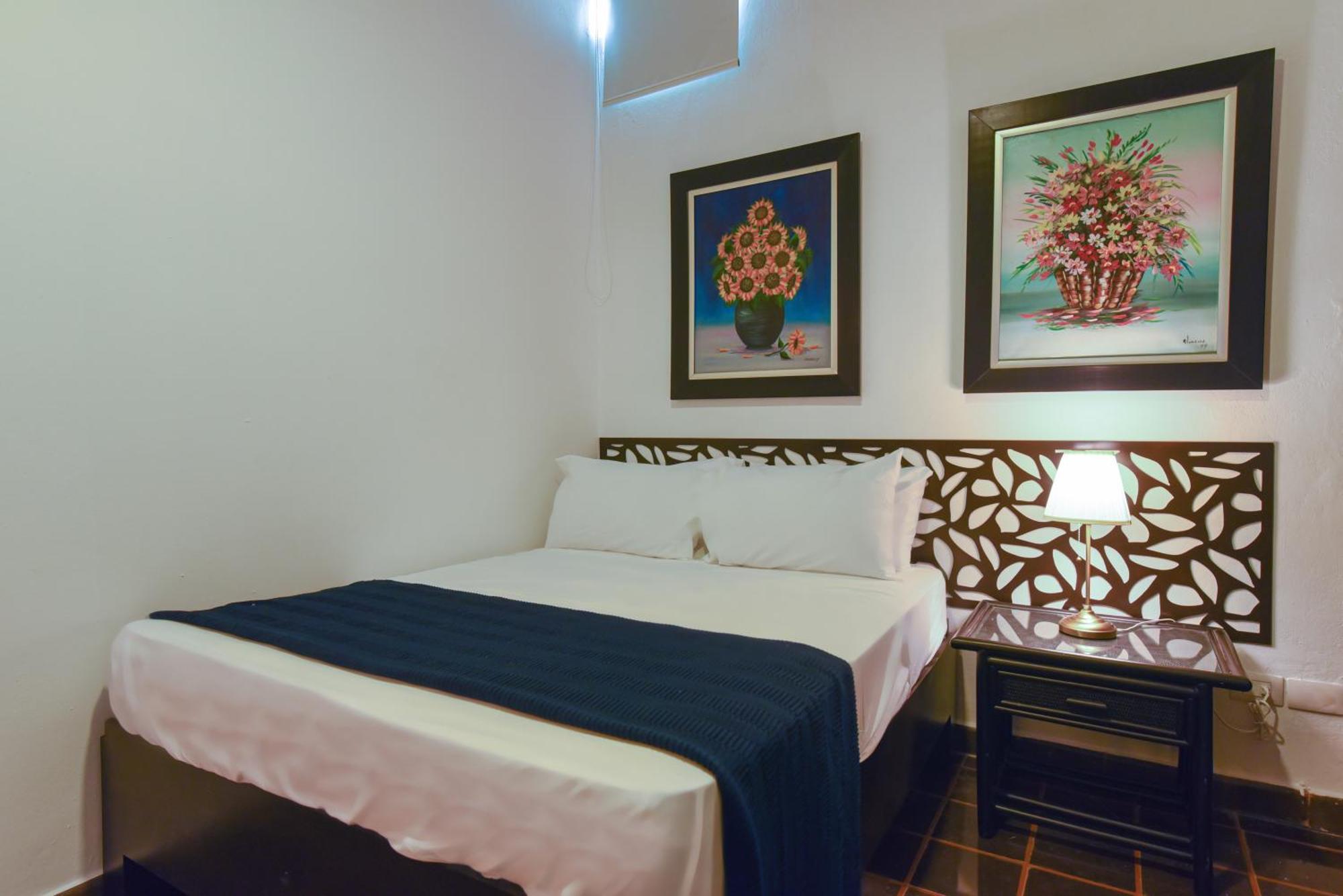 Ph 19 Guesthouse Hotel In Gazcue Santo Domingo Zimmer foto